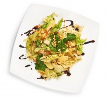 Салат с яблоком и авокадо